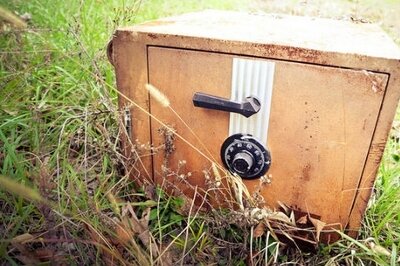 Should You Outsource HRMS Data Security? - Safe